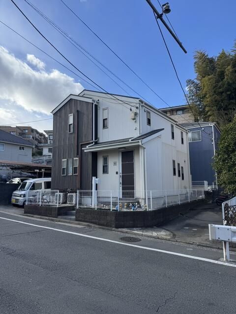 4LDK Detached House for Sale in Yokohama's Minami Ward - Thumbnail 2