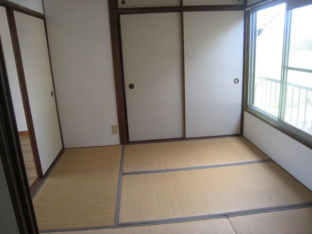 3DK Apartment for Rent in Saga City, Saga | 46.37 sqm - Thumbnail 2