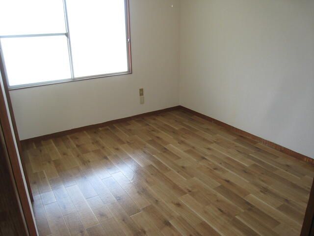 3DK Apartment for Rent in Saga City, Saga | 46.37 sqm - Thumbnail 3
