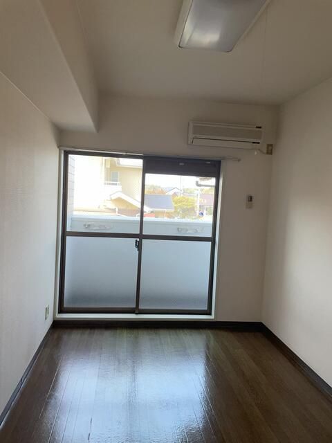 Affordable 1R Apartment for Rent in Hamamatsu, Shizuoka - Thumbnail 4