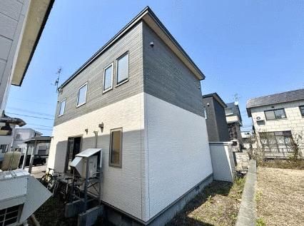 2019-Built 4LDK All-Electric Home with Solar in Sapporo - Thumbnail 2