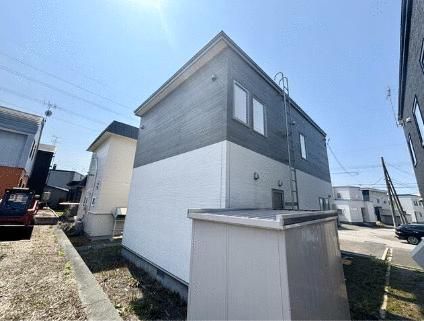 2019-Built 4LDK All-Electric Home with Solar in Sapporo - Thumbnail 3