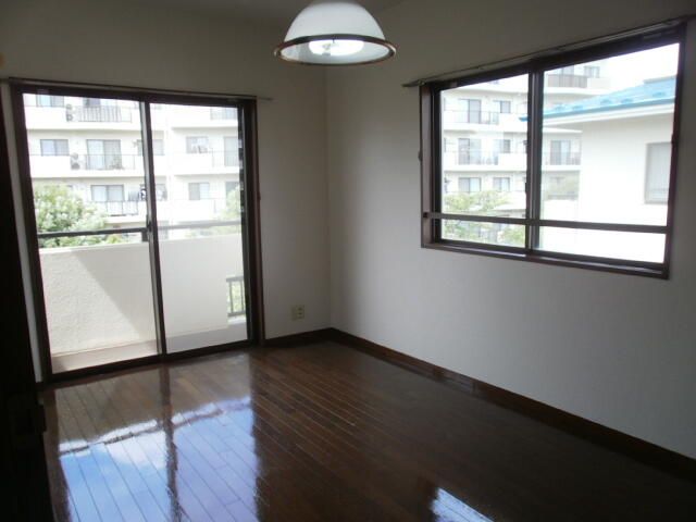 3LDK Apartment for Sale in Ryugasaki, Ibaraki - Renovated 2025 - Thumbnail 2