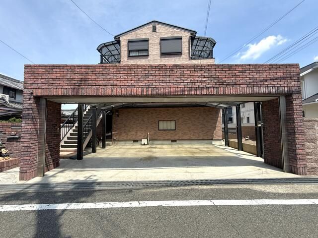 9SLDK Two-Generation House for Sale in Habikino, Osaka - Thumbnail 2