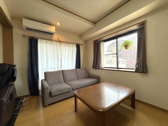 9SLDK Two-Generation House for Sale in Habikino, Osaka - Thumbnail 4