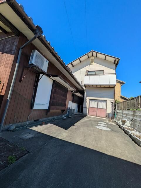 5DK Detached House for Sale in Oni-nashi, Takamatsu - Thumbnail 2