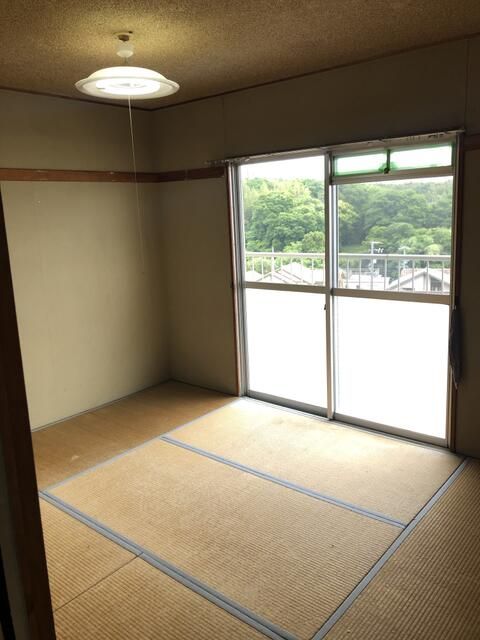 4SLDK Top Floor Corner Apartment for Renovation in Agui, Aichi - Thumbnail 4