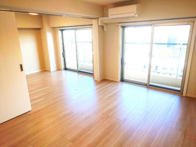 Renovated 4LDK Apartment in Edogawa, Tokyo | 91.48 sqm - Thumbnail 4