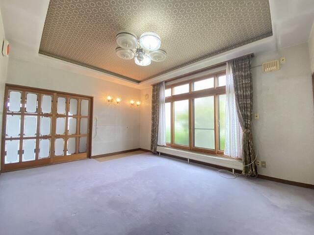 5LDK House for Sale in Hakodate, Hokkaido with Garden and Garage - Thumbnail 4