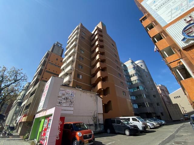 Kagoshima City Studio Apartment for Sale Near Tenmonkan - Image 1