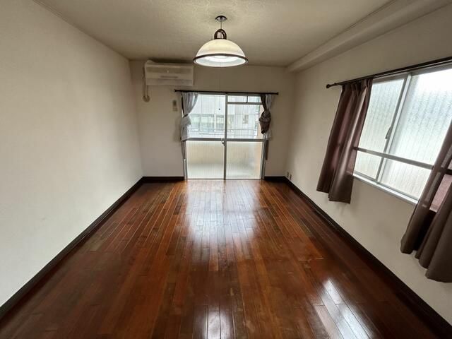 Kagoshima City Studio Apartment for Sale Near Tenmonkan - Thumbnail 3