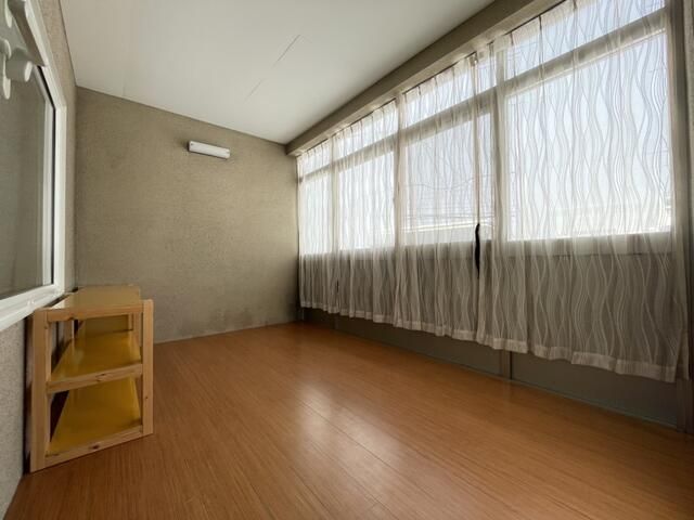 6SLDK House on 68.88 Tsubo Corner Lot in Sapporo's Kiyota Ward - Thumbnail 2