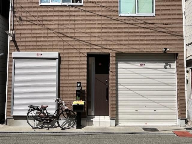 2015 Built 4LDK House with Garage in Osaka Ikuno Ward - Thumbnail 3