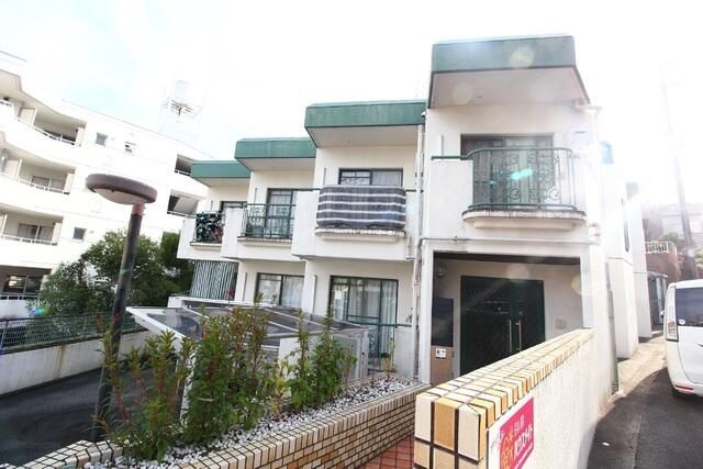 1R Apartment for Rent in Hirakata, Osaka - 32,000 Yen - Thumbnail 2