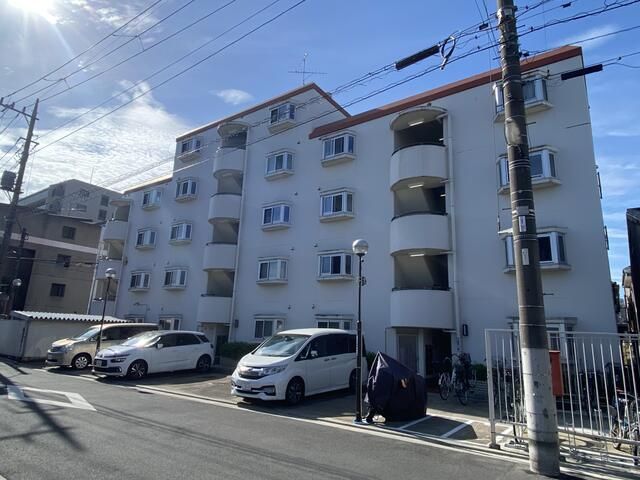 2DK Apartment for Sale in Katsushika, Tokyo - Near Aoto Station - Thumbnail 3