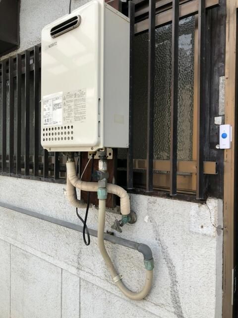 Renovated 2DK Apartment for Rent in Toyonaka, Osaka - Thumbnail 3