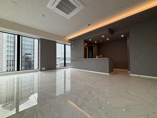 2LDK Condo in Umeda Garden Residence, Osaka - 19th Floor - Thumbnail 2
