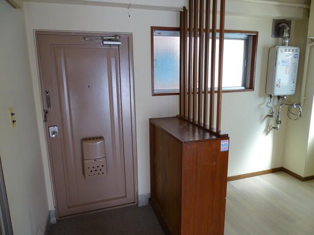 2DK Apartment for Sale in Yokosuka, Kanagawa - Thumbnail 3