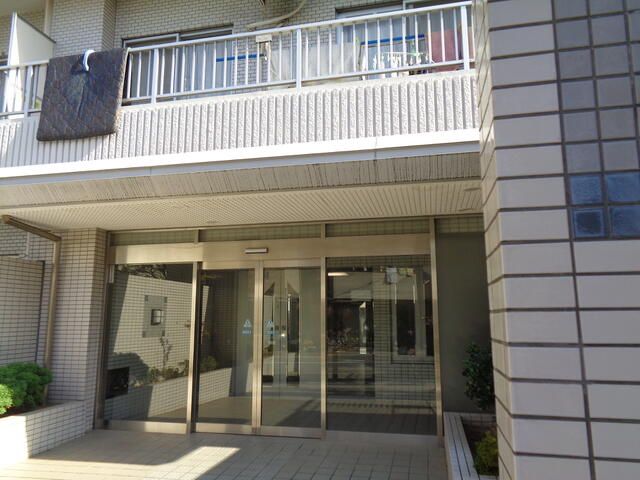Renovated 2LDK Apartment for Sale in Katsushika, Tokyo - Thumbnail 3