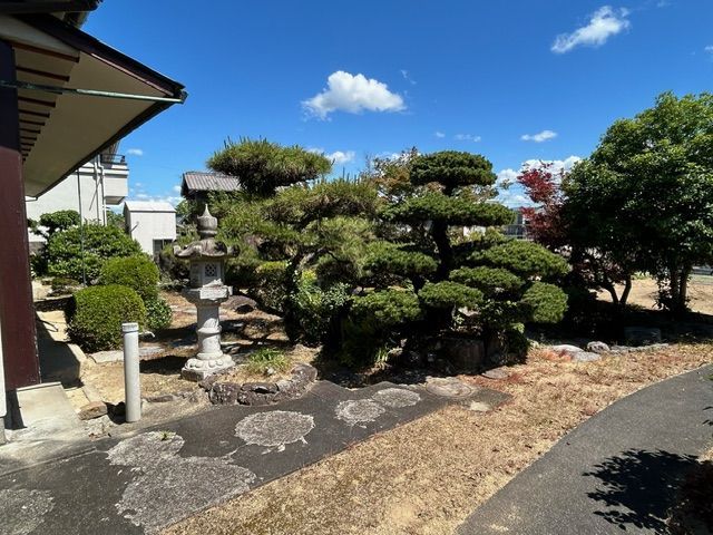 6DK House on 820 sqm Lot Near Takinomiya Station in Kagawa - Thumbnail 2