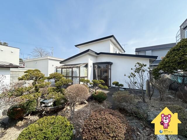 4LDK House with Sunroom on 100 Tsubo Land in Hakodate - Thumbnail 2