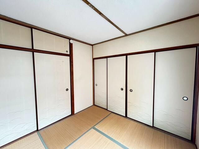 Clean 3DK Apartment for Sale in Kishiwada, Osaka - 380万円 - Thumbnail 2
