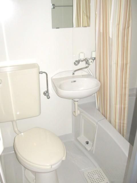 1K Apartment for Rent in Saku, Nagano - Near Saku General Hospital - Thumbnail 3