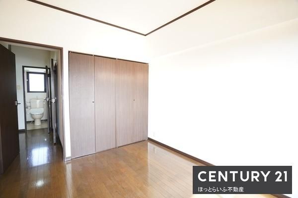 4LDK Apartment for Sale in Miyakonojo, Miyazaki - Thumbnail 3