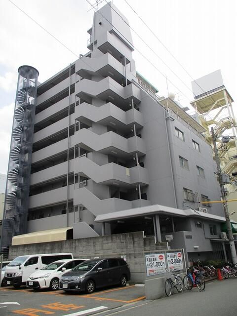 1R Apartment for Sale Near Tamatsukuri Station, Osaka - Thumbnail 2