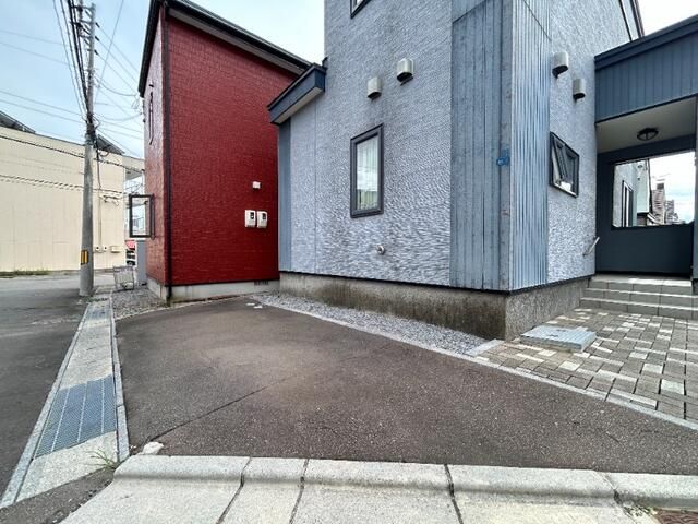 2LDK Detached House for Sale in Hakodate, Hokkaido - Thumbnail 3