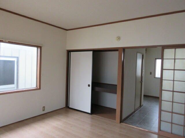 1K Apartment for Rent in Kanesasaki, Iwate - 25,000 JPY - Thumbnail 3