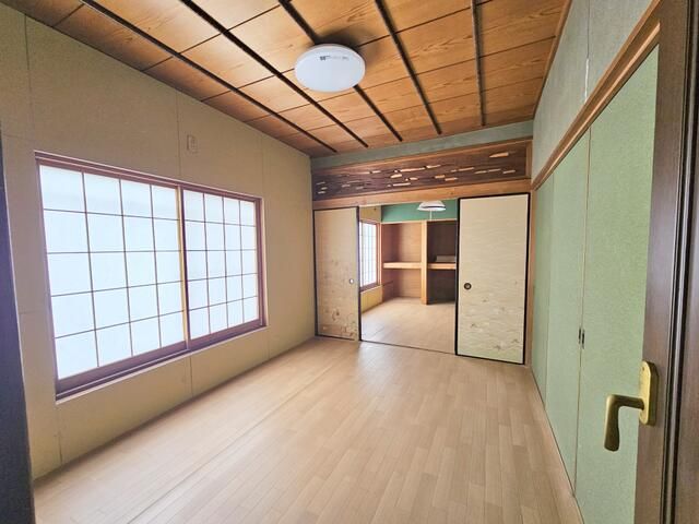 5LDK Used House for Sale in Chikusei, Ibaraki - 130.82m² - Thumbnail 2