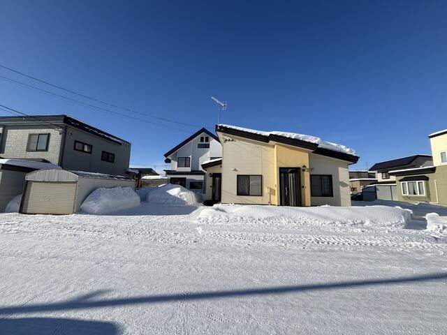3LDK Single-Story House for Sale in Asahikawa, Hokkaido - Thumbnail 2
