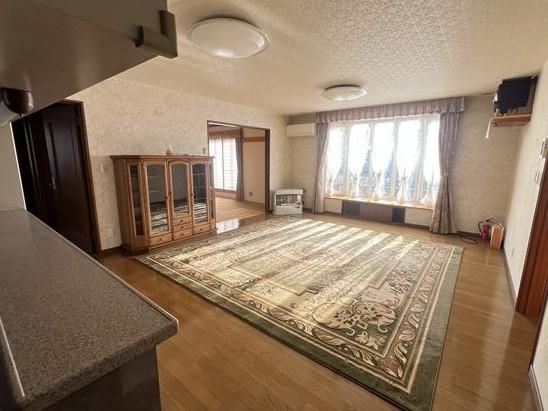 2000-Built 3SLDK House with Large Garden in Ikeda, Hokkaido - Thumbnail 3