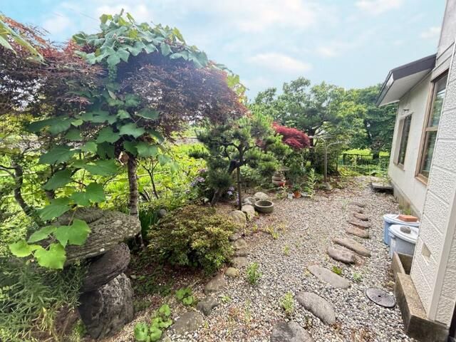 4LDK House with Garden for Sale near Kiyokawaguchi Station, Hokuto - Thumbnail 4