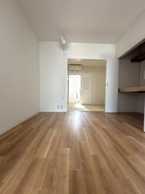 1DK Apartment for Rent in Quiet Toyonaka, Osaka | 42,000 Yen - Thumbnail 4