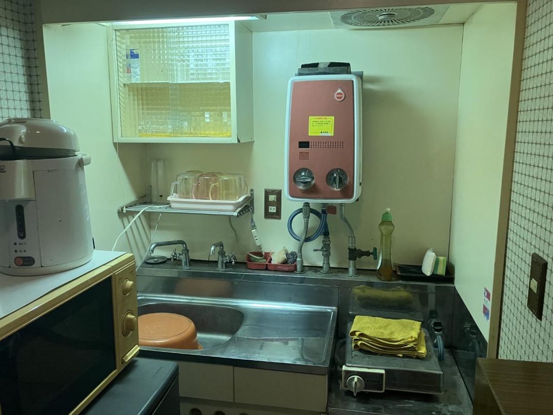 Kaike Onsen 1K Condo with Natural Hot Spring Access in Yonago - Thumbnail 3