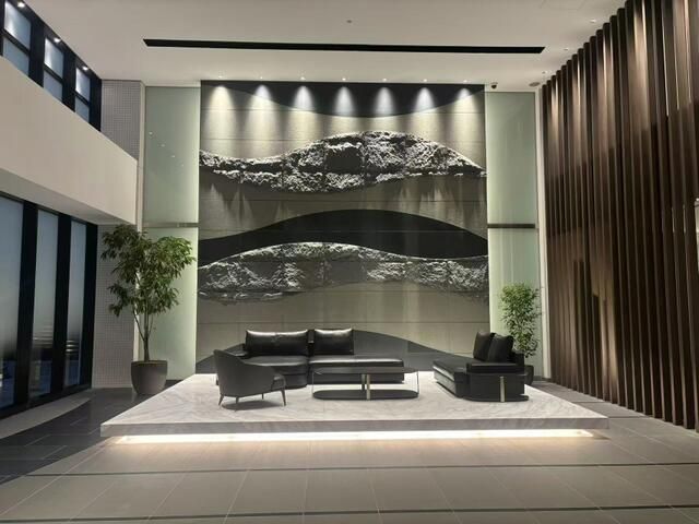2LDK Apartment in Laurel Tower Shinsaibashi, Osaka - Thumbnail 4