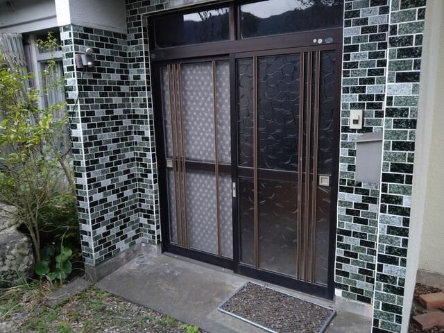 5DK House for Sale with Large Garden in Saiki, Oita - Thumbnail 2