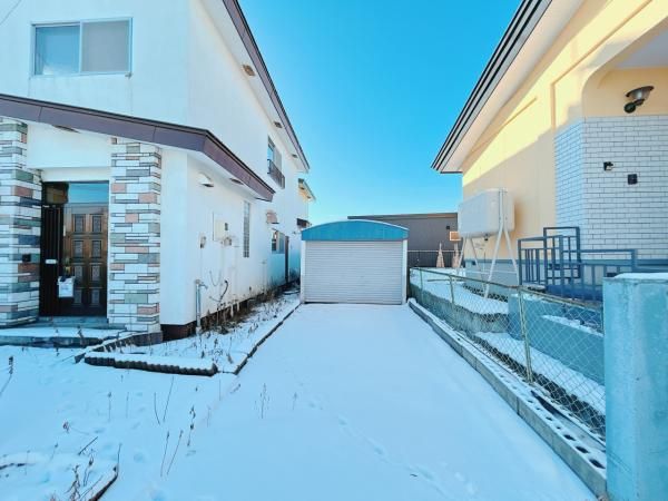 5LDK Detached House for Sale in Kitami, Hokkaido with Full Renovation - Thumbnail 2