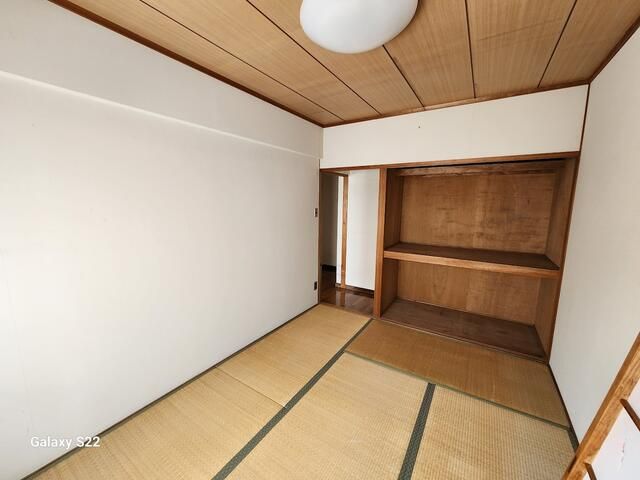 3LDK Terrace House for Sale in Tomidabayashi, Osaka - Thumbnail 3
