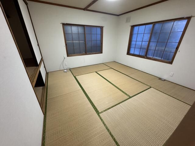 1977 3LDK House in Sapporo's Kita-no | 106 sqm, Renovated - Thumbnail 4