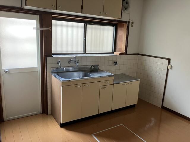 4DK House in Quiet Mountain Area of Matsuyama, Ehime - Thumbnail 2
