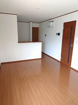 4LDK All-Electric House for Sale in Kishiwada, Osaka - Thumbnail 2