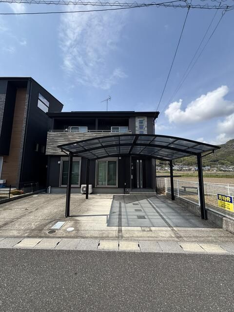 4LDK Detached House for Sale in Kōnan City, Kōchi - Thumbnail 2