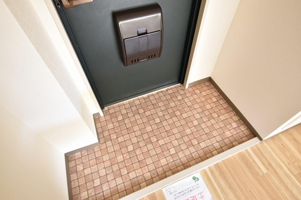 1R Apartment for Rent in Suita, Osaka - 39,000 Yen - Thumbnail 2