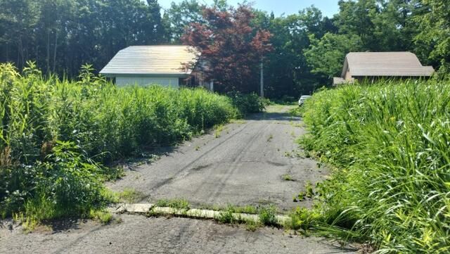 1985 2DK House with Hot Spring in Hirakawa, Aomori - Thumbnail 2