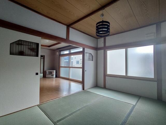 4LDK House for Sale in Asahikawa, Hokkaido with Snow-Melt Tank - Thumbnail 3