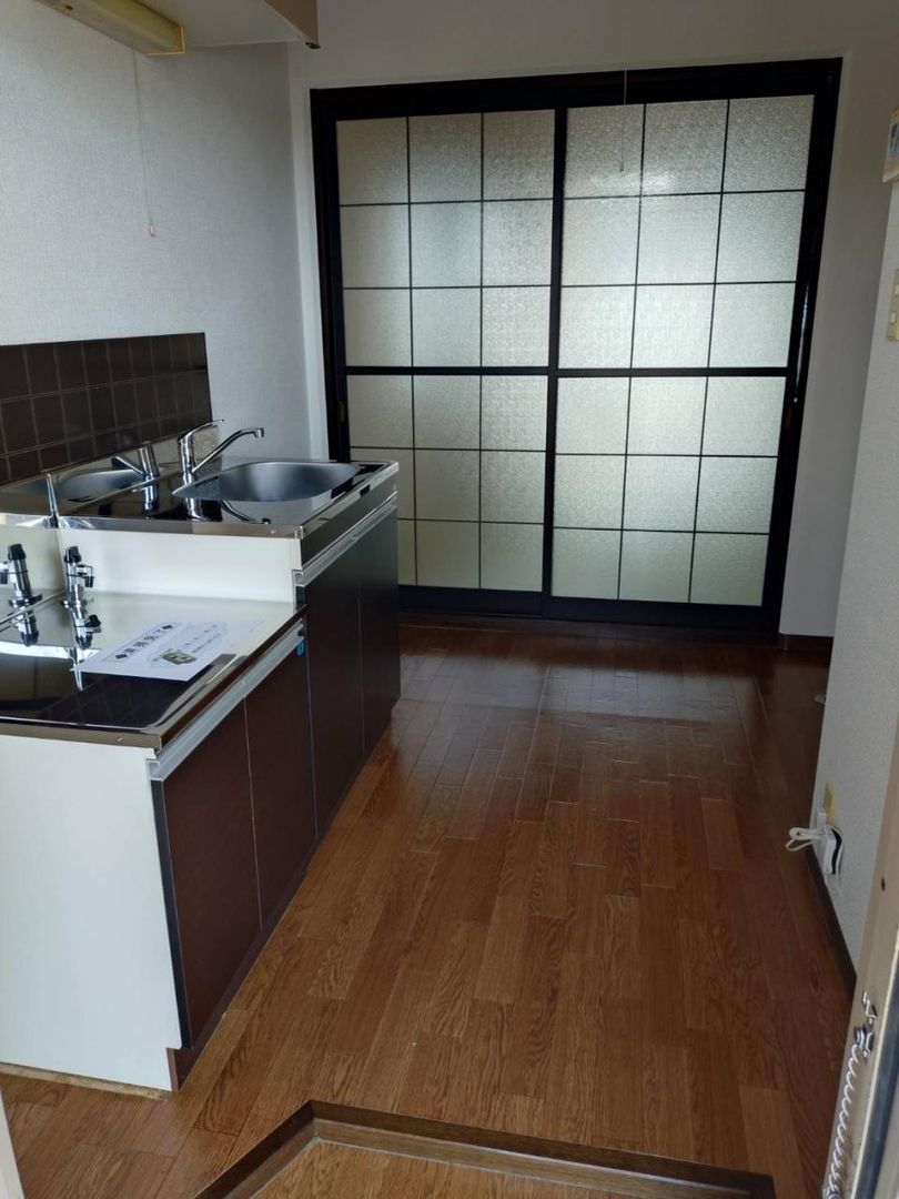 2K Apartment for Rent in Tottori City, Near Koyama Station - Thumbnail 3