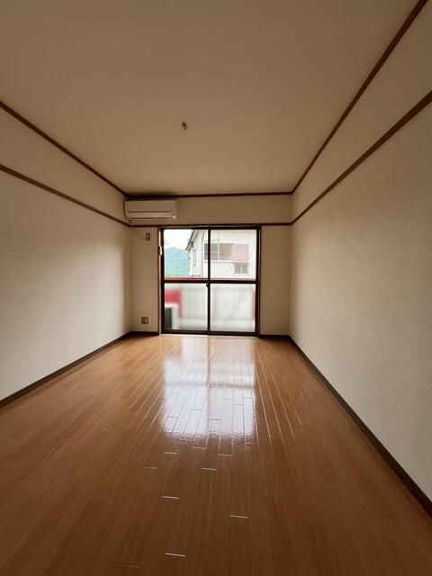 1K Apartment for Rent in Gifu City, Gifu Prefecture - Thumbnail 3